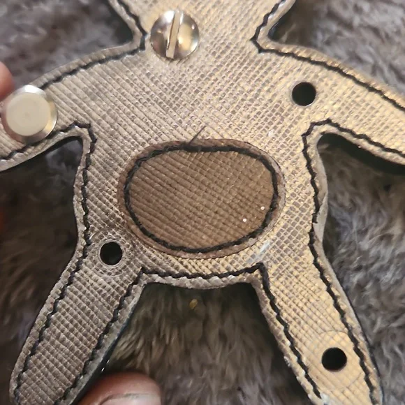 Prada bear keychain - Picture 3 of 4